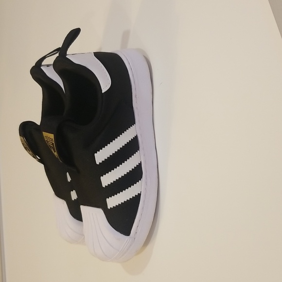 Adidas Kids Black and White Sneakers - Picture 9 of 10